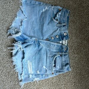AGOLDE
Parker Vintage Cutoff Shorts